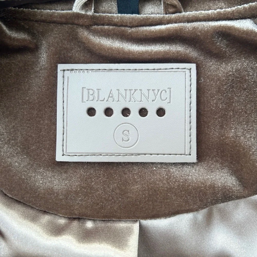 BLANKNYC Womens Small Velvet Moto Jacket Taupe Brown Cropped Zip Biker - Picture 5 of 14